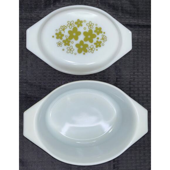 Vintage Pyrex Crazy Daisy Casserole Dish Spring Blossom Green & White 1.5 Qt 043 - Picture 4 of 4